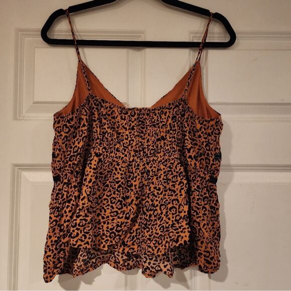 Mi Ami cheetah print slightly cropped peplum tank - Picture 3 of 3